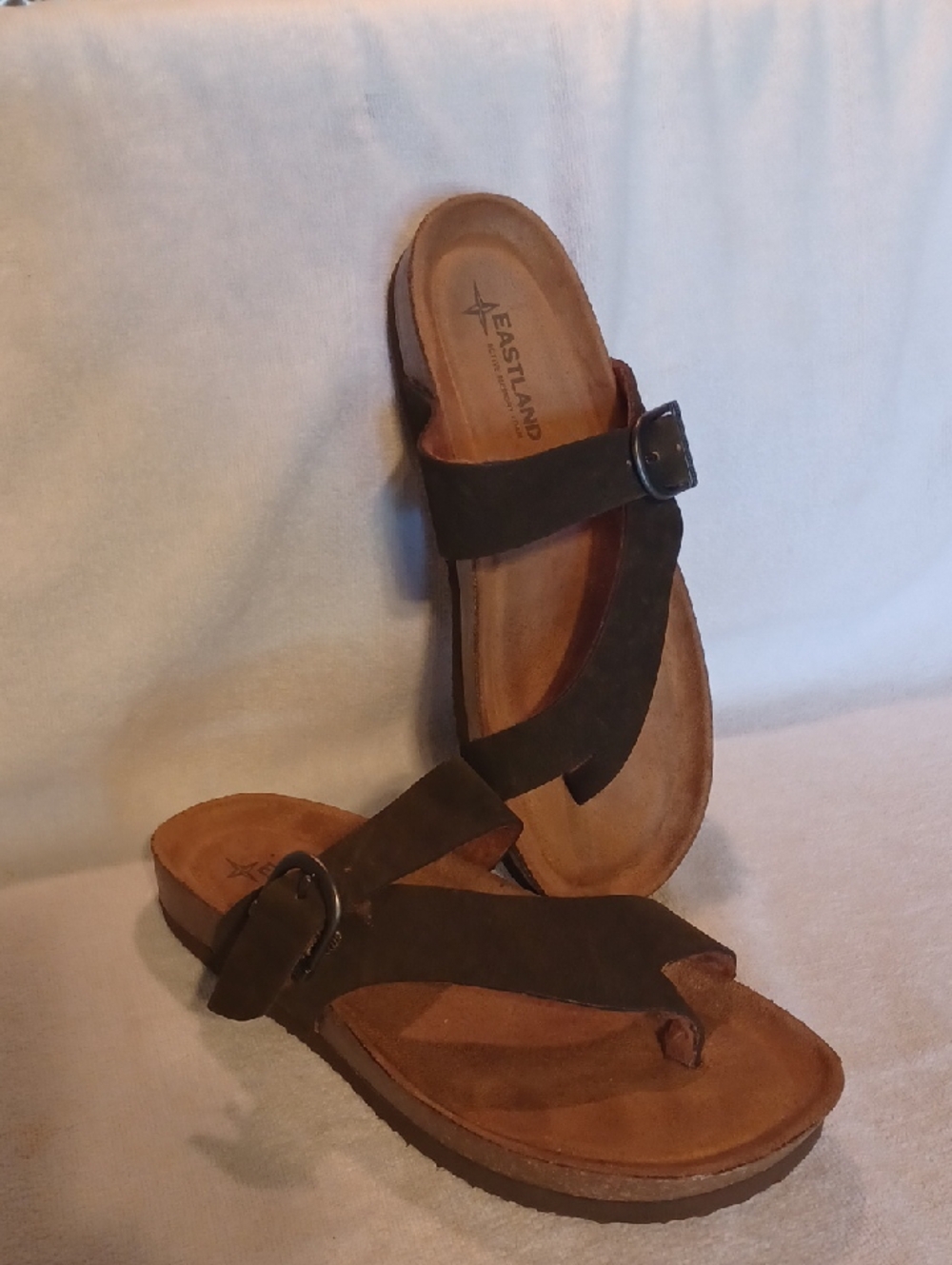 Eastland Brown Suede Buckle Toe-Loop Sandals Size 7